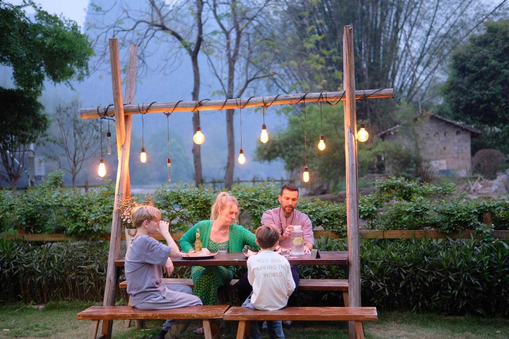 Moondance Boutique Resort Yangshuo Exteriör bild